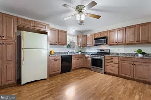 116 Edward St, Hanover, PA 17331 - Photo 8