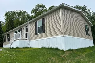 58 Cherokee Dr, Windsor, PA 17366 - Photo 2