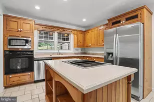 2870 Travis Ct, York, PA 17403 - Photo 4