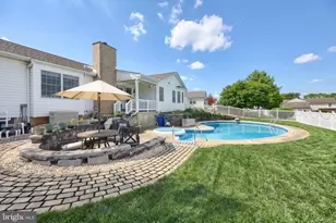 1837 Dorchester Dr, York, PA 17408 - Photo 16