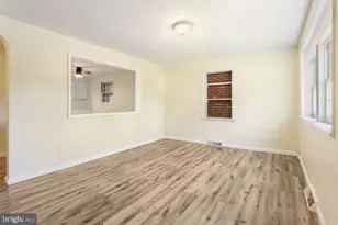 311 E Lancaster St, Red Lion, PA 17356 - Photo 4