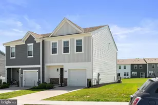 380 Locust Run Dr, York, PA 17404 - Photo 2