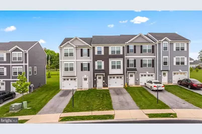 436 Bradford Drive, Red Lion, PA 17356 - Photo 2