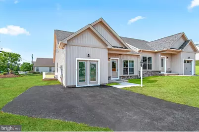 129 Heather Glen Drive, Red Lion, PA 17356 - Photo 2