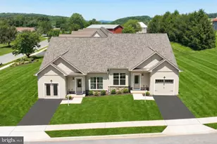 131 Heather Glen Dr, Red Lion, PA 17356 - Photo 1
