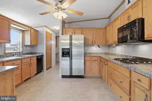 124 Lisa Cir, York, PA 17406 - Photo 12