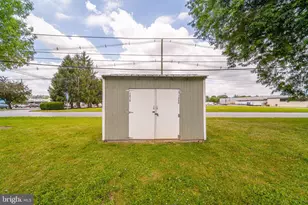1078 Kelly Dr, York, PA 17404 - Photo 4