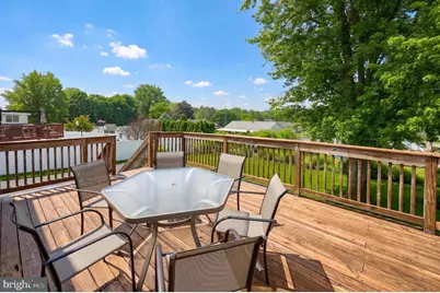 221 Perry Avenue, York, PA 17408 - Photo 2
