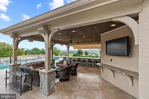 500 Polo Ln, Wrightsville, PA 17368 - Photo 6