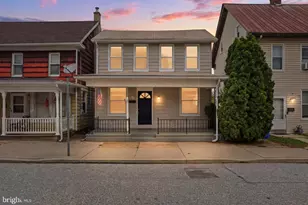 105 E Maple St, Dallastown, PA 17313 - Photo 2
