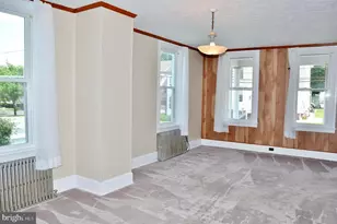 33 W Forrest Ave, Shrewsbury, PA 17361 - Photo 16