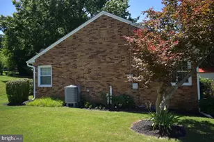 236 W Ore St, Seven Valleys, PA 17360 - Photo 4