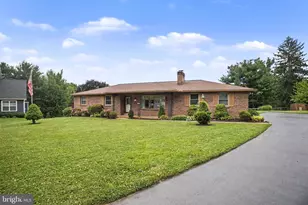 2170 Twigden Ct, York, PA 17403 - Photo 2