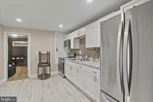 315 N Penn St, York, PA 17401 - Photo 8