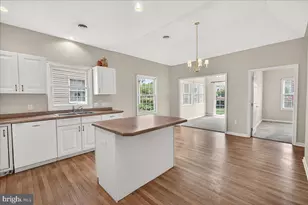 443 Parkview Ln, Hanover, PA 17331 - Photo 6