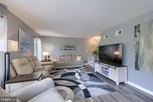 100 Surrey Ln, York, PA 17402 - Photo 6