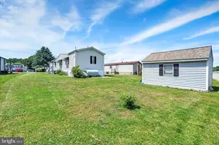 225 Country Ridge Dr, York, PA 17408 - Photo 24