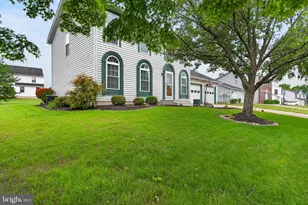 1095 Cherimoya St, York, PA 17404 - Photo 2