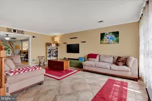1697 Wyntre Brooke Dr, York, PA 17403 - Photo 2