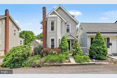 51 W Pennsylvania Avenue, Yoe, PA 17313 - Photo 2
