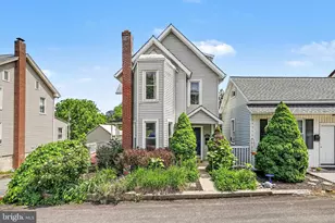 51 W Pennsylvania Ave, Yoe, PA 17313 - Photo 2