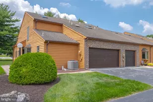 27 Westview Mnr Manor, York, PA 17408 - Photo 8