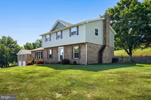 715 Meadowview Dr, Red Lion, PA 17356 - Photo 14