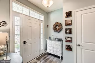 671 Cypress Dr, Hanover, PA 17331 - Photo 8