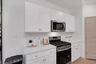 100 Christina Dr, York, PA 17404 - Photo 6