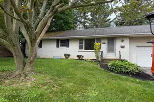 34 Woodland Dr, York, PA 17407 - Photo 2