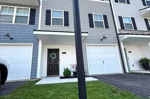 11 Landing Pl, York, PA 17408 - Photo 1
