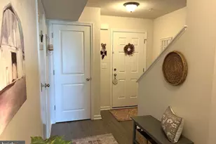 11 Landing Pl, York, PA 17408 - Photo 2
