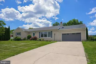 100 N Lynbrook Dr N, York, PA 17402 - Photo 4