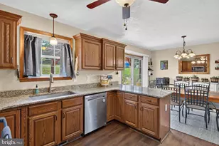225 N Grant Rd, Thomasville, PA 17364 - Photo 14