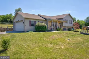 225 N Grant Rd, Thomasville, PA 17364 - Photo 2