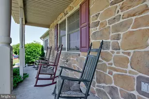 225 N Grant Rd, Thomasville, PA 17364 - Photo 4