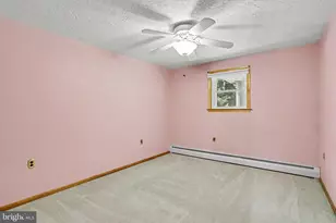 2715 Reservoir Rd, Spring Grove, PA 17362 - Photo 18
