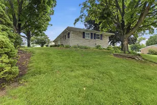 264 S 6th St, Mount Wolf, PA 17347 - Photo 6