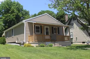 1443 W College Ave, York, PA 17404 - Photo 1
