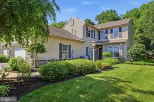 1823 Stone Hill Dr, York, PA 17402 - Photo 1