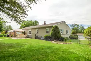 4325 Pinewood Ln, York, PA 17402 - Photo 6