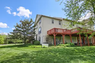 2733 Hunt Club Dr, York, PA 17402 - Photo 8
