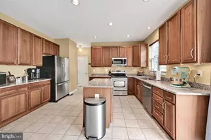 2720 Quaker Ct, York, PA 17408 - Photo 8