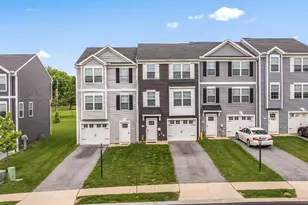 14 Cadbury Dr, Red Lion, PA 17356 - Photo 1