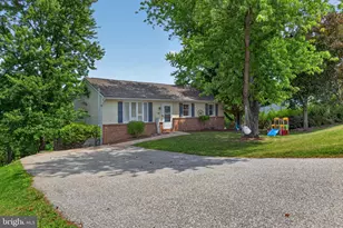 117 Mill St, Seven Valleys, PA 17360 - Photo 2
