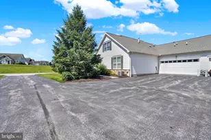 27 S Alpine Dr, York, PA 17408 - Photo 26
