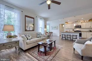 390 Taylor Dr, York, PA 17404 - Photo 2