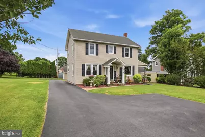 418 E Broadway, Red Lion, PA 17356 - Photo 2