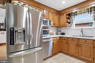 418 E Broadway, Red Lion, PA 17356 - Photo 14