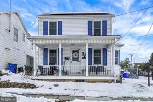 147 Maple St, Manchester, PA 17345 - Photo 2